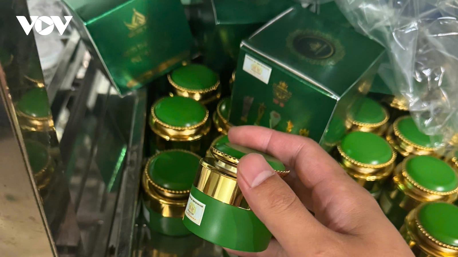 Công an Yên Bái thu giữ hơn 22.000 sản phẩm mỹ phẩm chưa được phép lưu hành